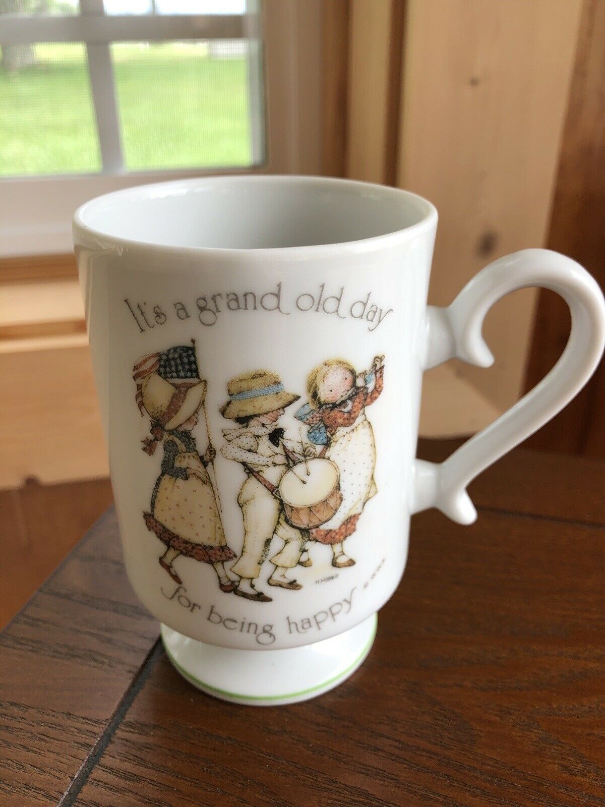 Vintage 1974 Holly Hobbie "it's Grand Old Day For Being Happy" Porcelain Cup Mug