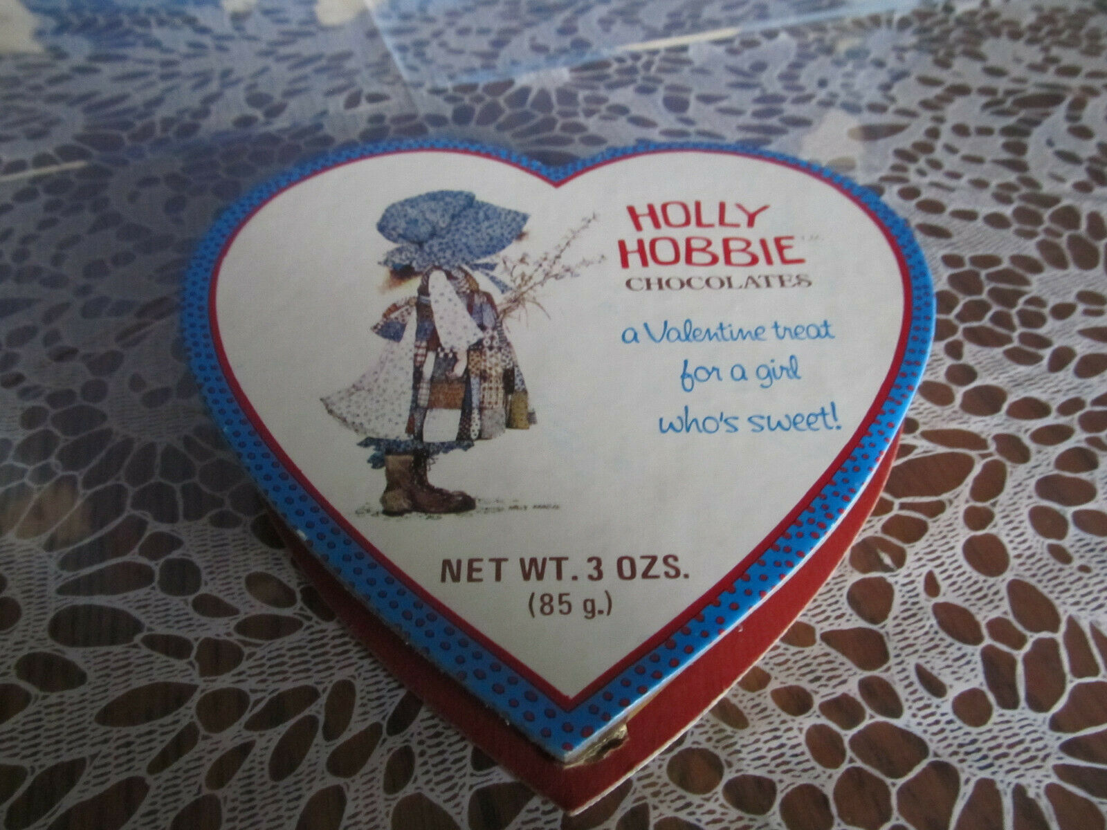 Borden Valentine Candy Box Featuring Holly Hobbie 5''x5'' Vgc