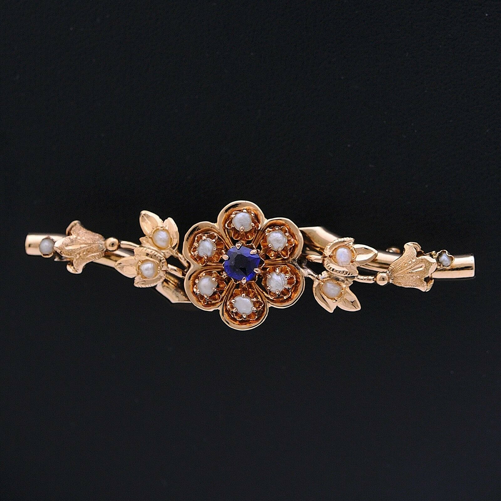 Vintage Brooch In Rose Gold 9 Carats With Pearls And Sapphire 0.40 Ct